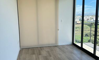 Departamento con Terraza y Casa Club en Renta en Cluster Alcumbre