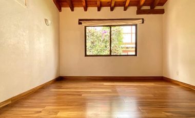 Hermosa casa con jardin privado de 220m2