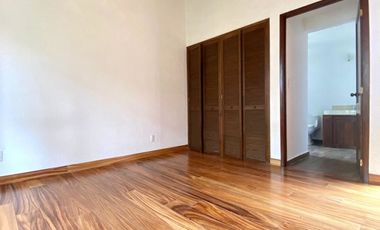 Hermosa casa con jardin privado de 220m2