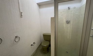 CASA EN RENTA EN CD. SATÉLITE, NAUCALPAN, EDO. MÉXICO