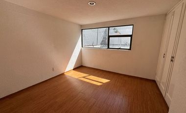 CASA EN RENTA EN CD. SATÉLITE, NAUCALPAN, EDO. MÉXICO