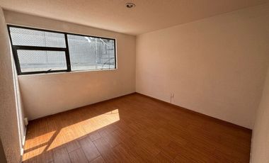 CASA EN RENTA EN CD. SATÉLITE, NAUCALPAN, EDO. MÉXICO