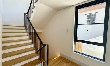 4 Bedroom For Sale Ayala Alabang Village, Muntinlupa City