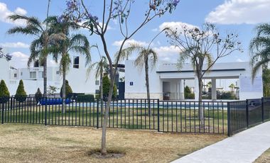 Cordillera CASA en RENTA 3 recámaras, Leon norte salida a Lagos, La Antorcha oporunidad!!!