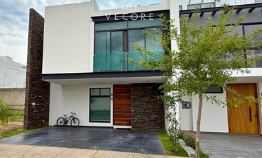CASA EN VENTA EN SOARÉ III, SOLARES, ZONA REAL, ZAPOPAN