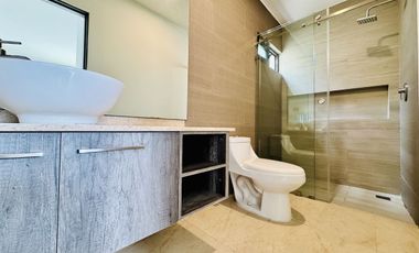 CASA EN VENTA EN QUERÉTARO, ZIBATÁ, TRES CONTROLES DE ACCESO