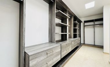 CASA EN VENTA EN QUERÉTARO, ZIBATÁ, TRES CONTROLES DE ACCESO