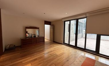 Venta de residencia con vista al campo de Golf en Bosque Real