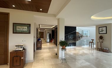 Venta de residencia con vista al campo de Golf en Bosque Real