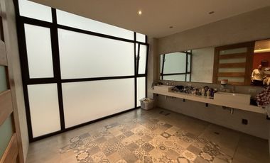 Venta de residencia con vista al campo de Golf en Bosque Real