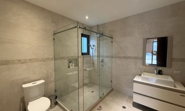 Venta de residencia con vista al campo de Golf en Bosque Real