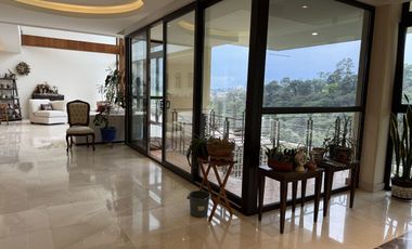 Venta de residencia con vista al campo de Golf en Bosque Real