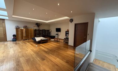 Venta de residencia con vista al campo de Golf en Bosque Real