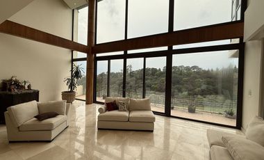 Venta de residencia con vista al campo de Golf en Bosque Real