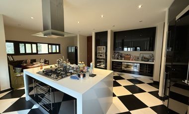 Venta de residencia con vista al campo de Golf en Bosque Real