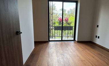 Estrena depto en las águilas...