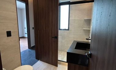 Estrena depto en las águilas...