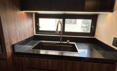 Estrena depto en las águilas...