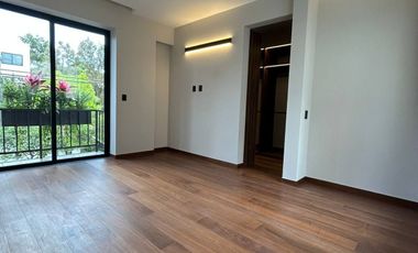 Estrena depto en las águilas...