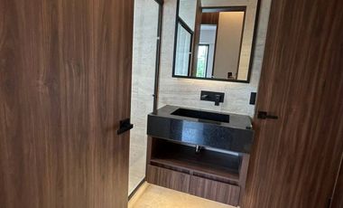 Estrena depto en las águilas...