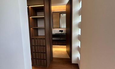 Estrena depto en las águilas...