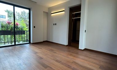 Estrena depto en las águilas...