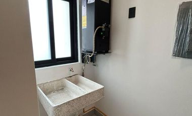 Estrena depto en las águilas...