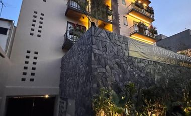 Estrena depto en las águilas...