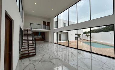 🏡✨ Residencia de Lujo en Jardines de la Rejoyada