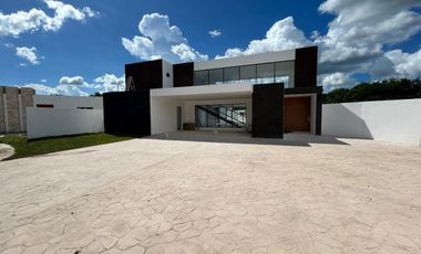 🏡✨ Residencia de Lujo en Jardines de la Rejoyada