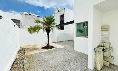 HERMOSA CASA EN REAL MONTEJO