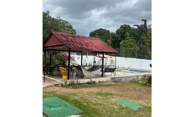 Venta de casa con piscina, Playa Gorgona, Chame