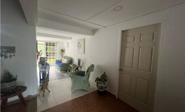 Venta de casa con piscina, Playa Gorgona, Chame