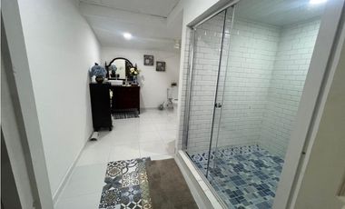 Venta de casa con piscina, Playa Gorgona, Chame