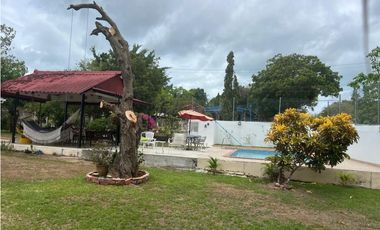 Venta de casa con piscina, Playa Gorgona, Chame