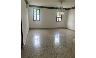 VENDO CASA EN ALTOS DEL GOLF SAN FRANCISCO