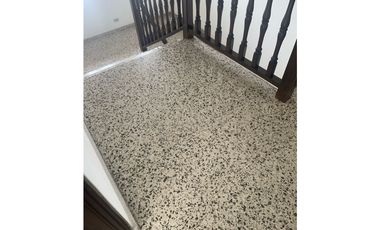 VENDO CASA EN ALTOS DEL GOLF SAN FRANCISCO