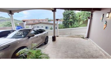 VENTA Y ALQUILER DE CASA EN VILLA BELLA EN LAS CUMBRES