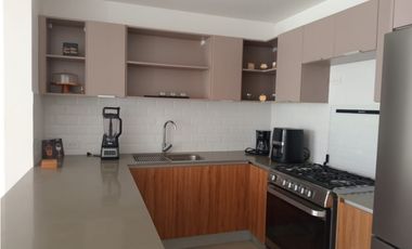 ALQUILER DE CASA EN BRISAS DEL GOLF - PH LIRIOS - LINEA BLANCA