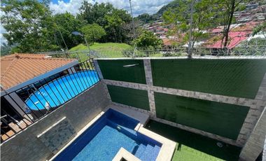Casa con Pizcina Venta altos de panama