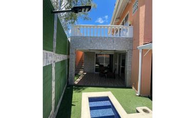Casa con Pizcina Venta altos de panama