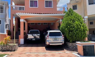 Casa con Pizcina Venta altos de panama
