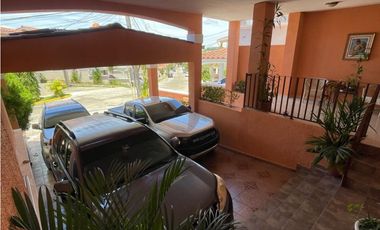 Casa con Pizcina Venta altos de panama