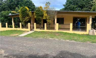 SE VENDE CASA DE 3 REC.Y TERRENO EN EL ESPINO, DE LA CHORRERA