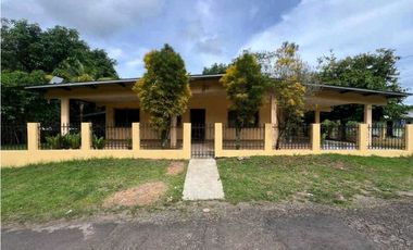 SE VENDE CASA DE 3 REC.Y TERRENO EN EL ESPINO, DE LA CHORRERA