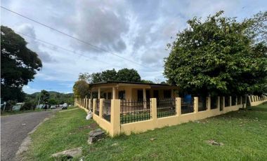 SE VENDE CASA DE 3 REC.Y TERRENO EN EL ESPINO, DE LA CHORRERA