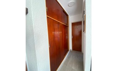 EXCELENTE DEPARTAMENTO DE 2 AMBIENTES CON ESTACIONAMIENTO CUBIERTO