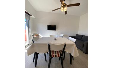 EXCELENTE DEPARTAMENTO DE 2 AMBIENTES CON ESTACIONAMIENTO CUBIERTO