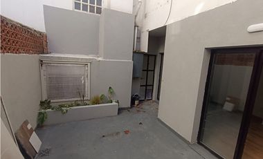DEPARTAMENTO RECICLADO 2 AMB CON TERRAZA  CREDITO