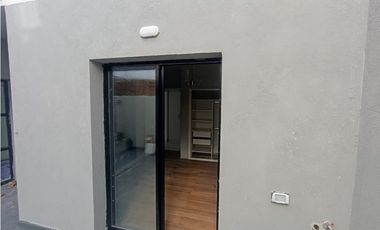 DEPARTAMENTO RECICLADO 2 AMB CON TERRAZA  CREDITO